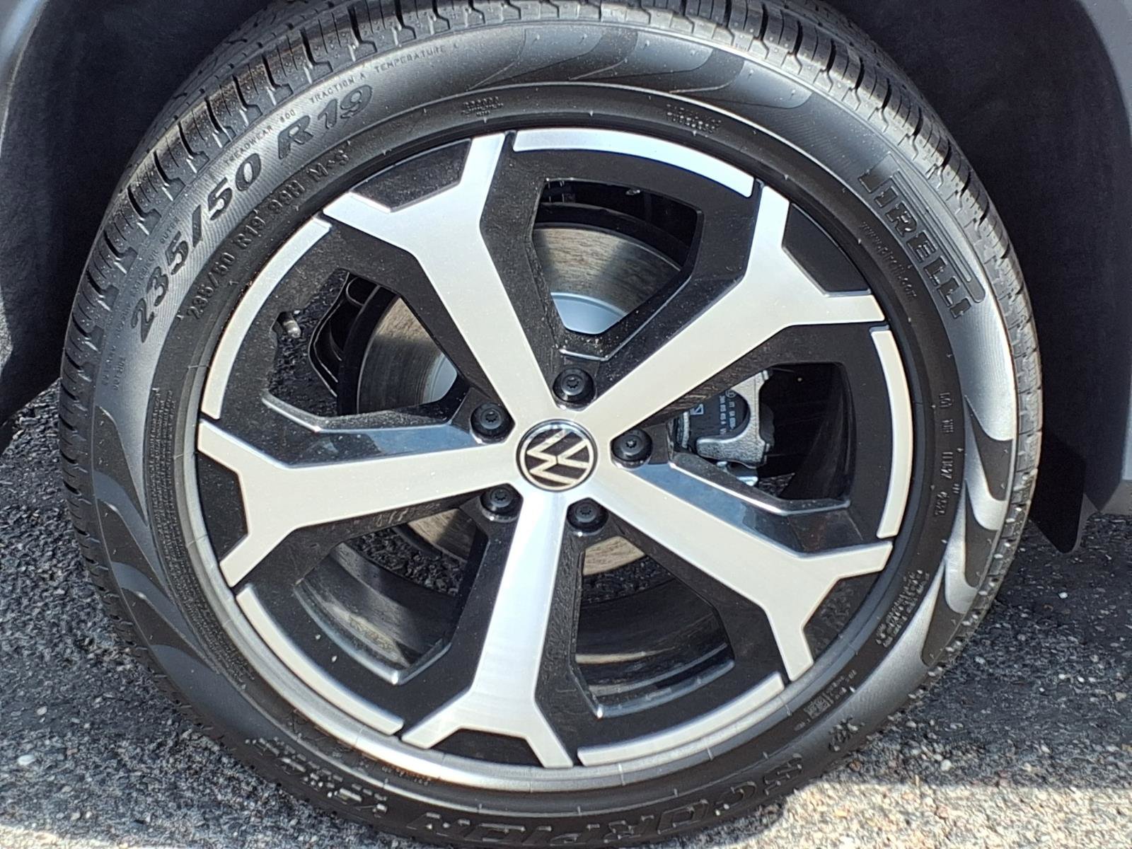 New 2026 Volkswagen Tiguan SE image 7