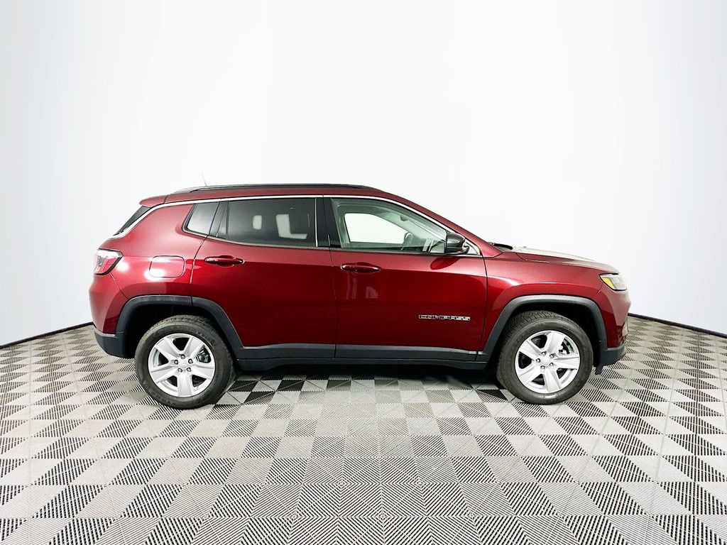 Certified 2022 Jeep Compass Latitude image 13