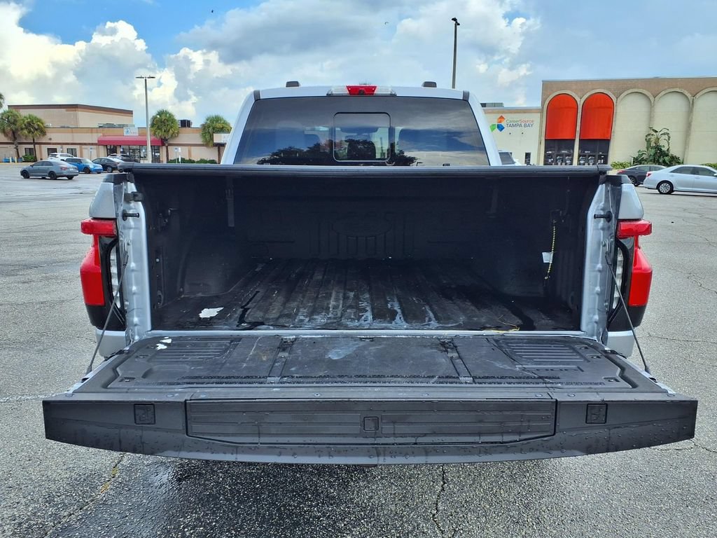 Used 2023 Ford F150 Lightning Platinum AWD/4WD image 21