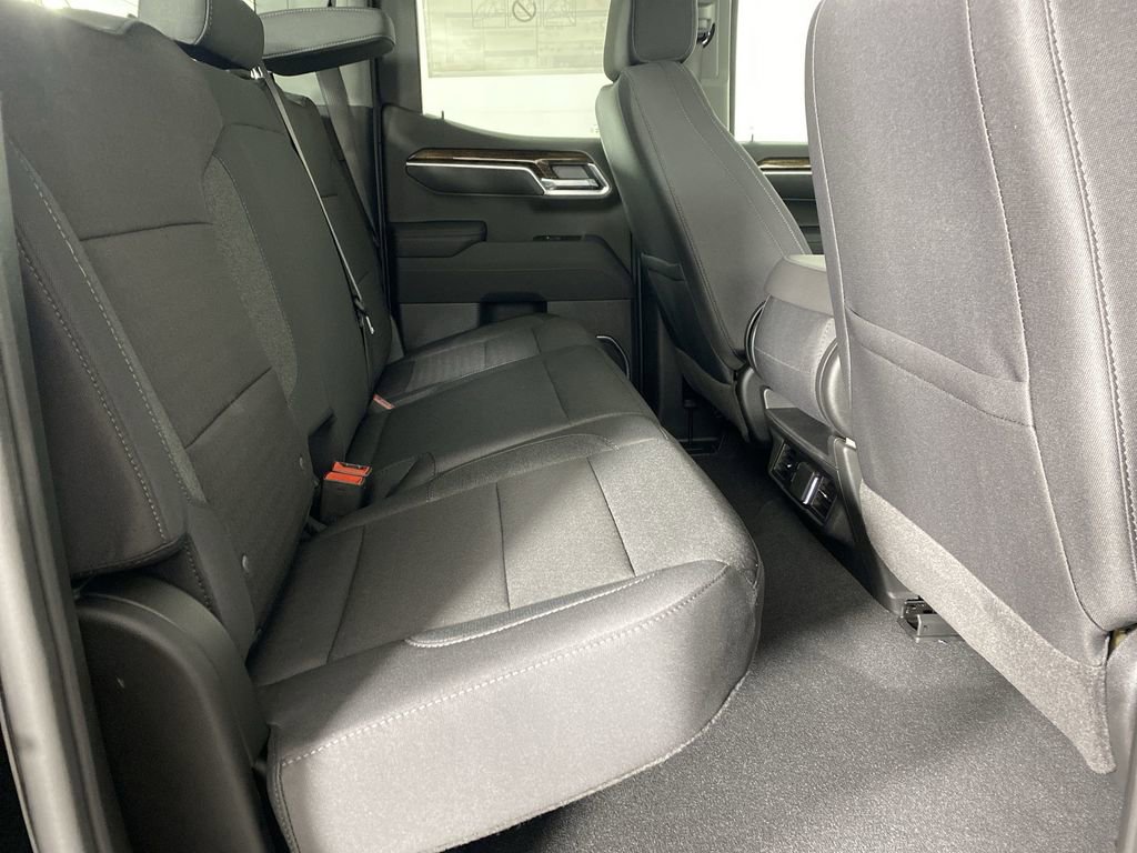 New 2026 GMC Sierra 1500 SLE image 26