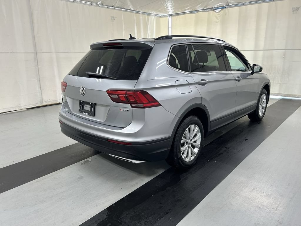 Used 2019 Volkswagen Tiguan SE w/ Panoramic Sunroof Package AWD/4WD image 2