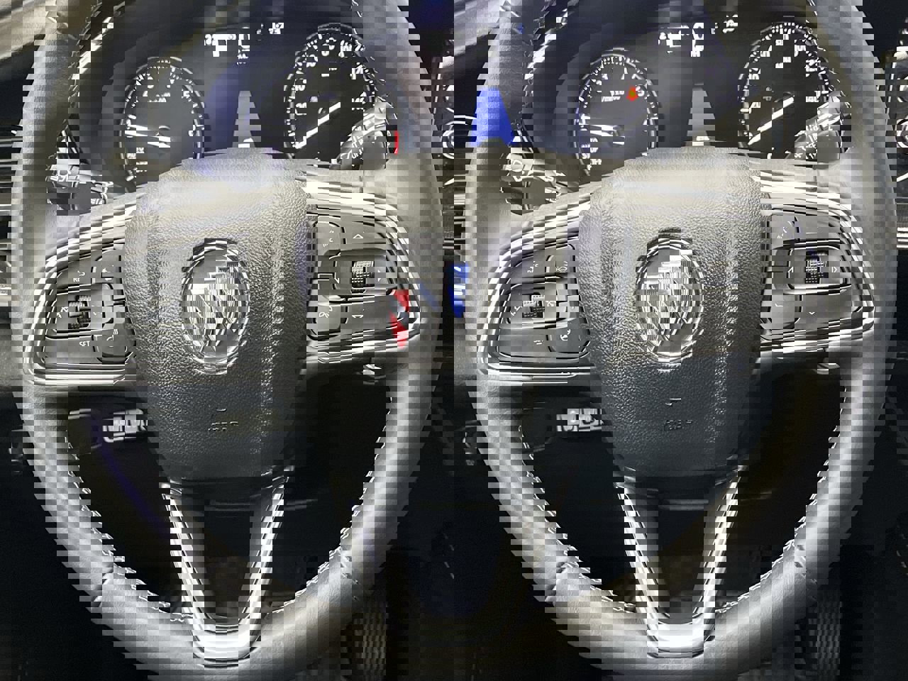 Certified 2022 Buick Envision Essence w/ Technology Package I image 15