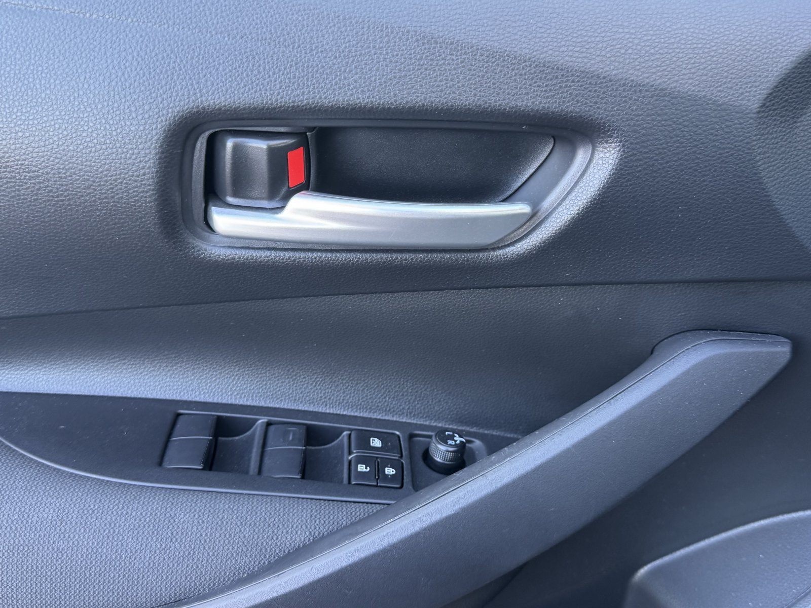 Used 2026 Toyota Corolla SE FWD image 11