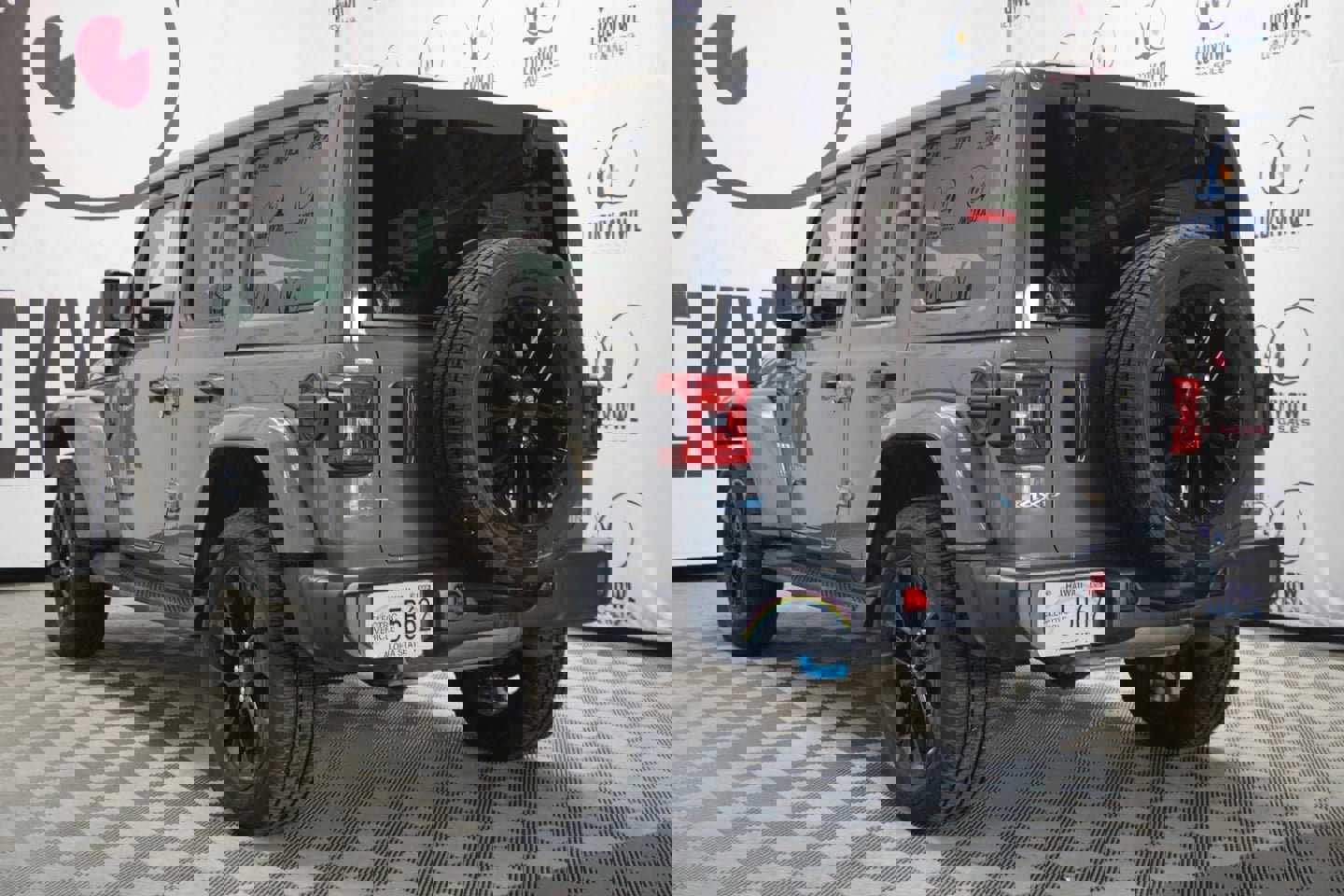 Used 2022 Jeep Wrangler Unlimited Sahara image 4