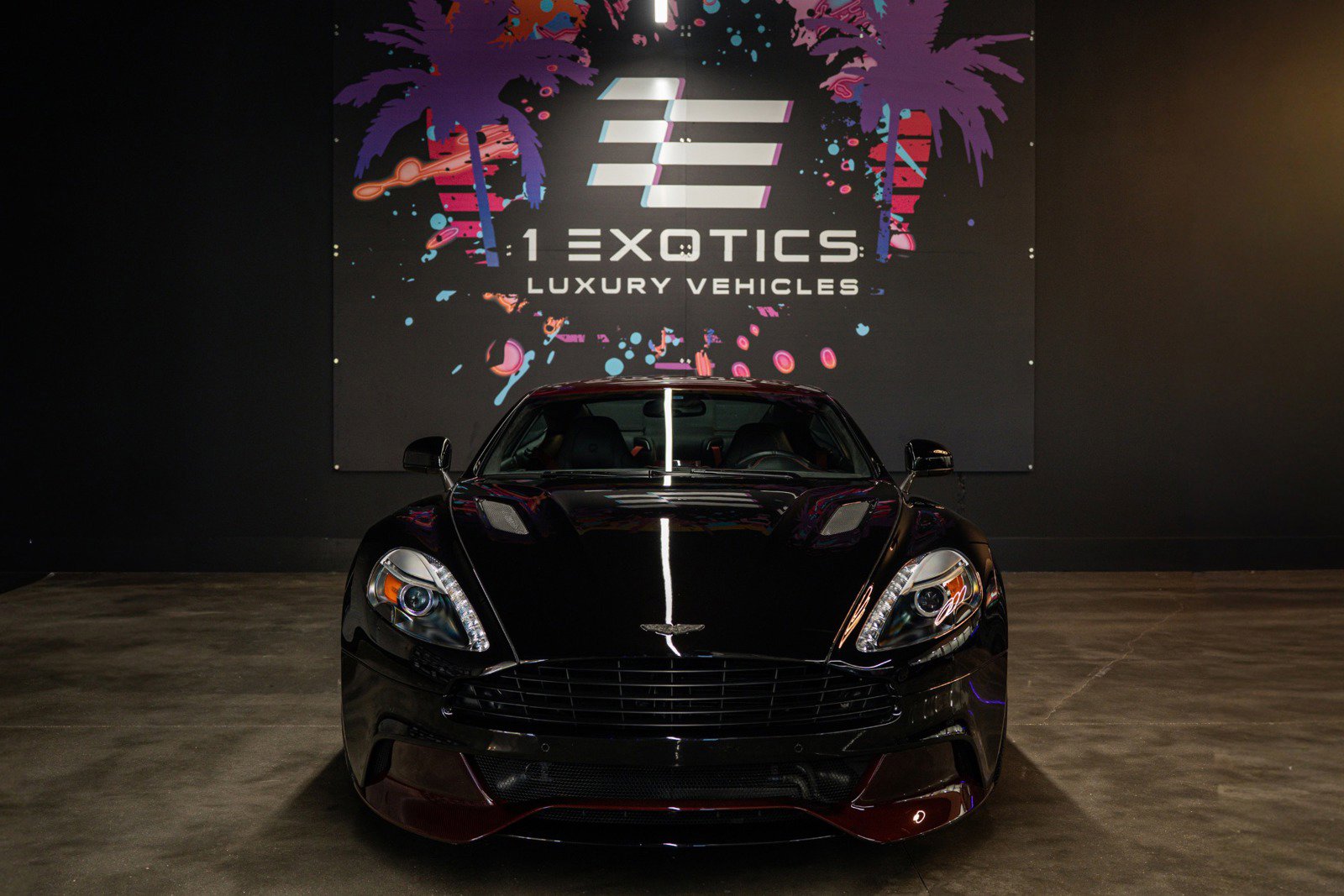 Used 2015 Aston Martin Vanquish Coupe RWD image 3