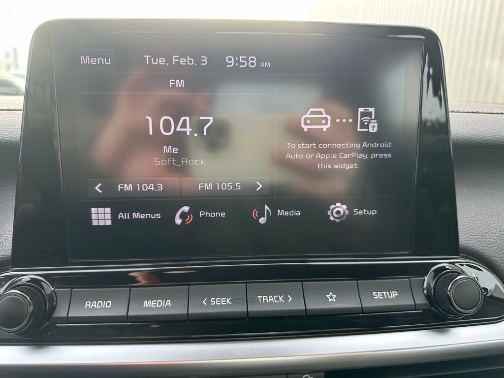 Used 2023 Kia Forte LXS image 11