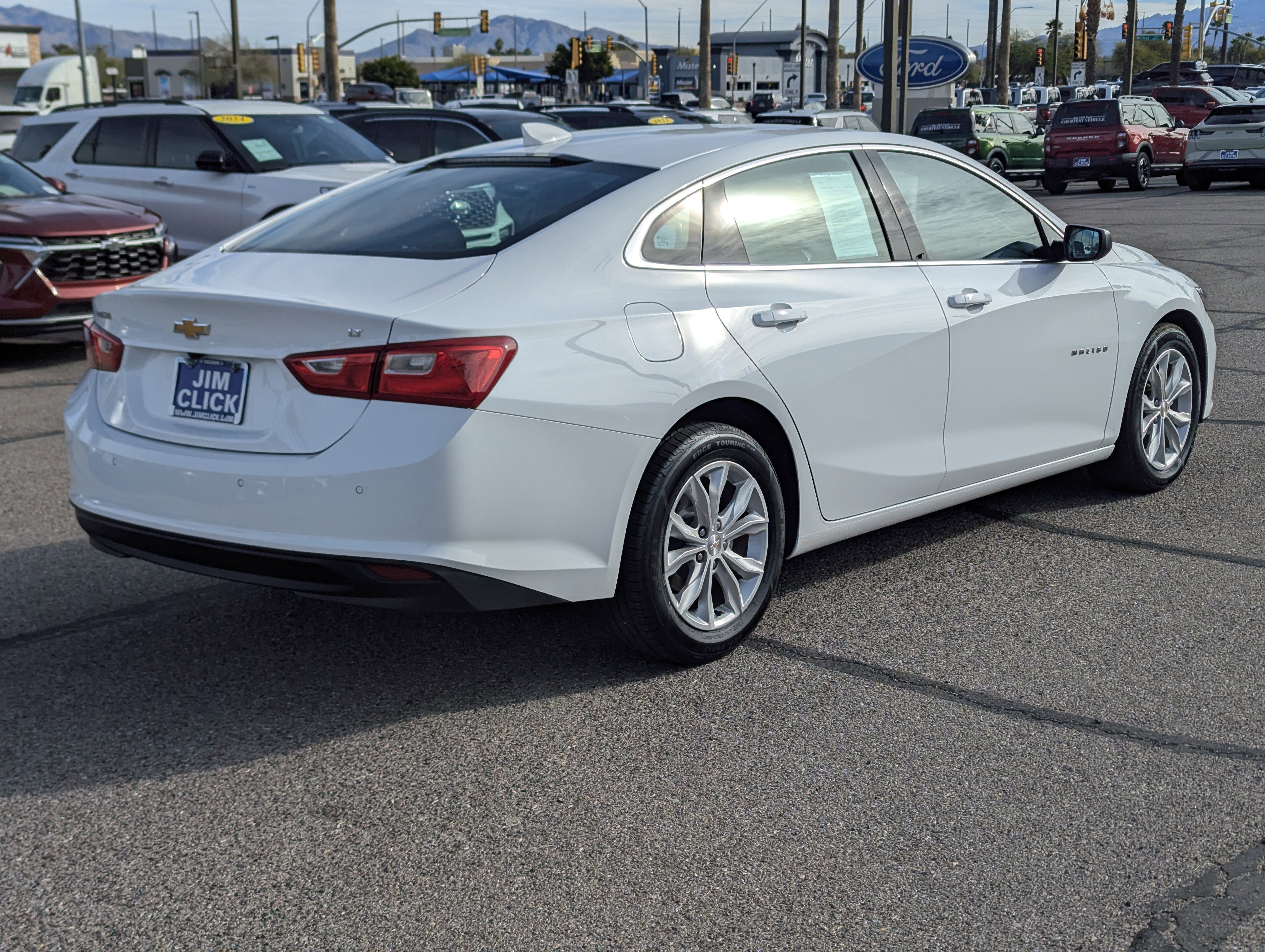 Used 2024 Chevrolet Malibu LT image 2