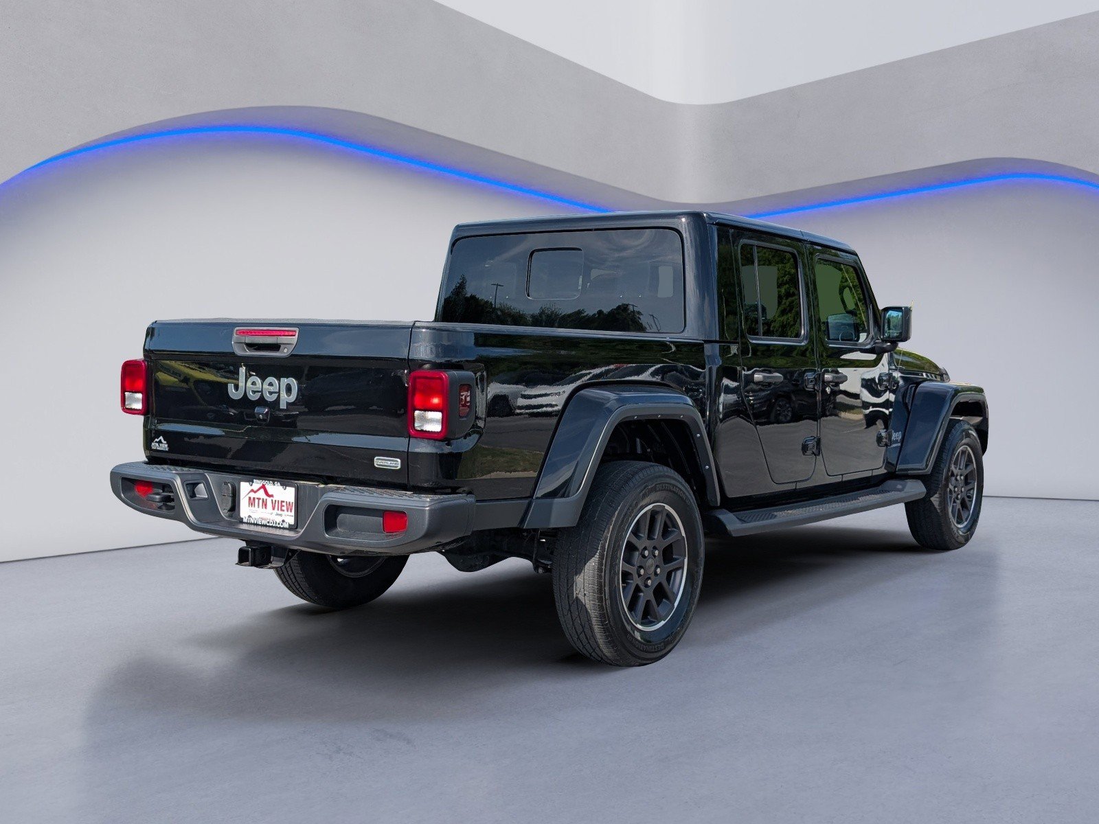 Used 2023 Jeep Gladiator Overland w/ Popular Equipment Package AWD/4WD image 5