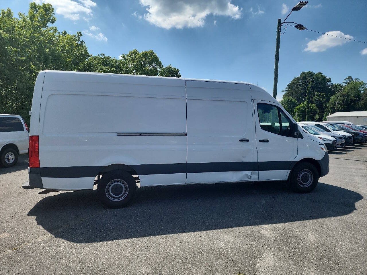 Used 2022 Mercedes-Benz Sprinter 2500 image 13