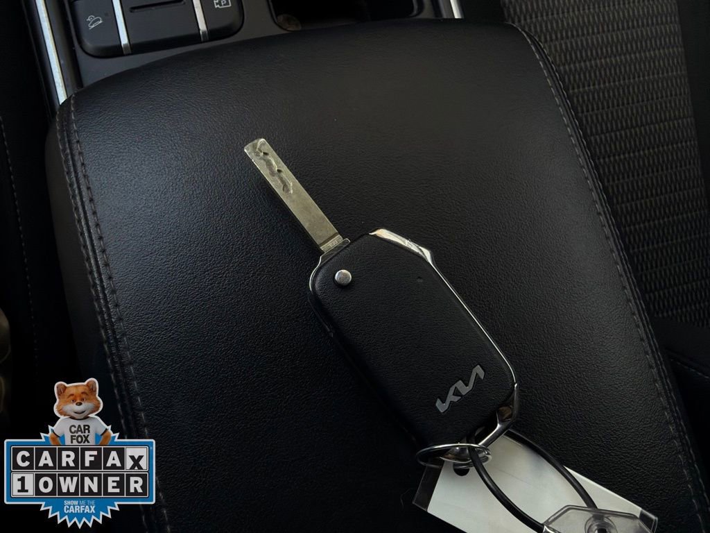 Used 2023 Kia Sorento LX image 30