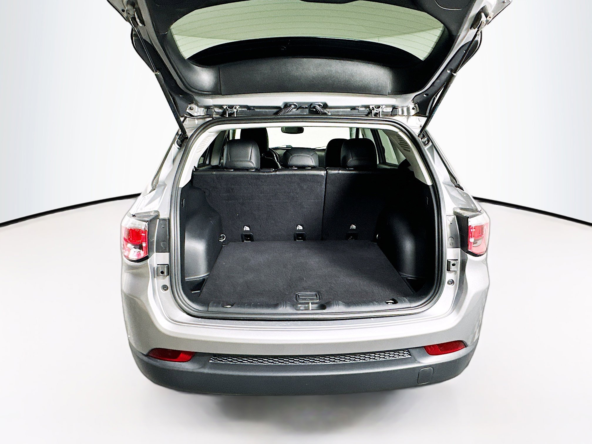 Used 2020 Jeep Compass Limited image 27