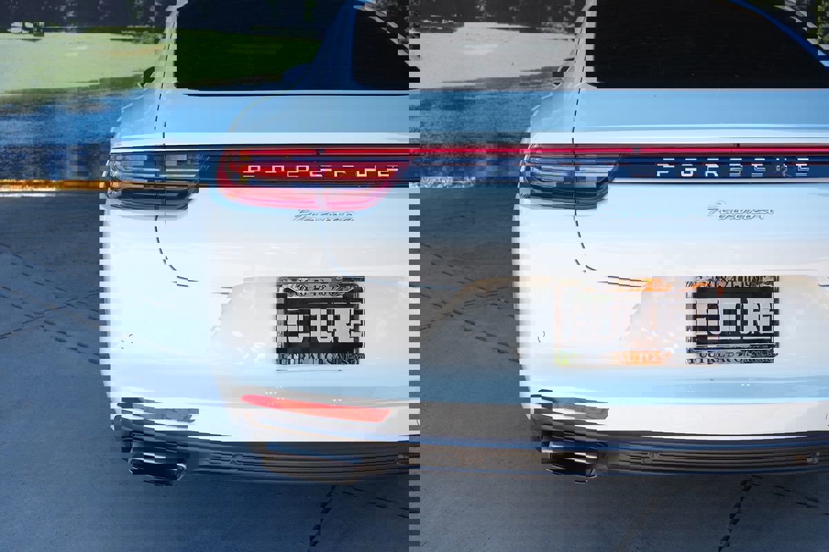 Used 2017 Porsche Panamera image 37