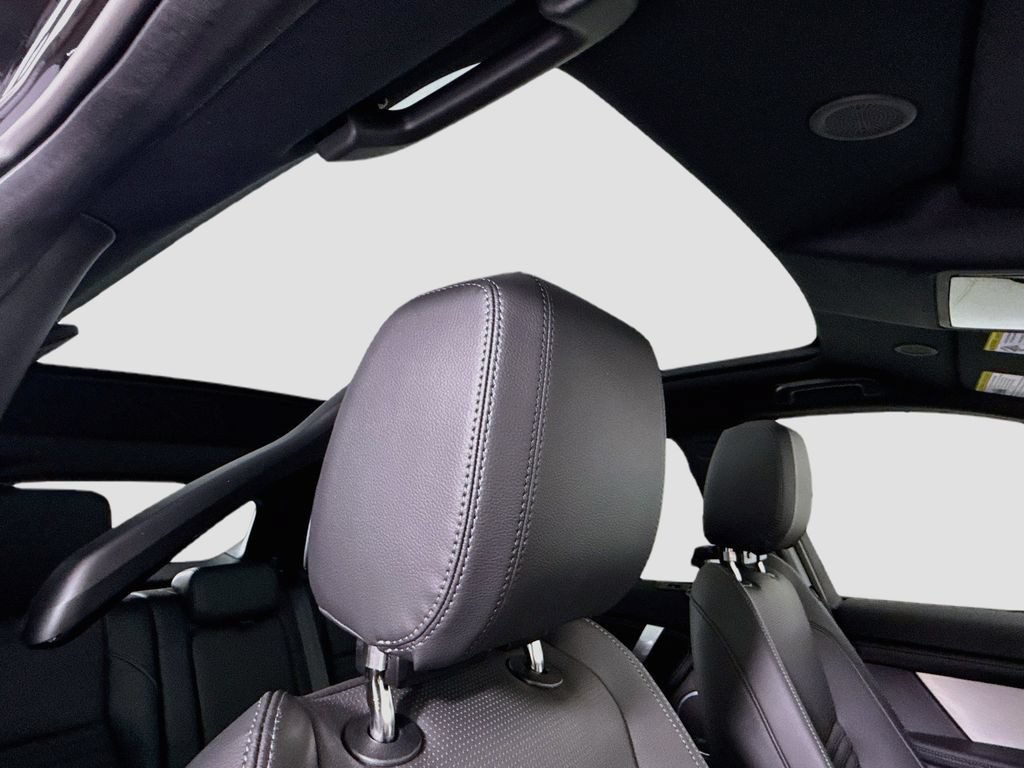 New 2026 Land Rover Discovery Sport Landmark AWD/4WD image 18