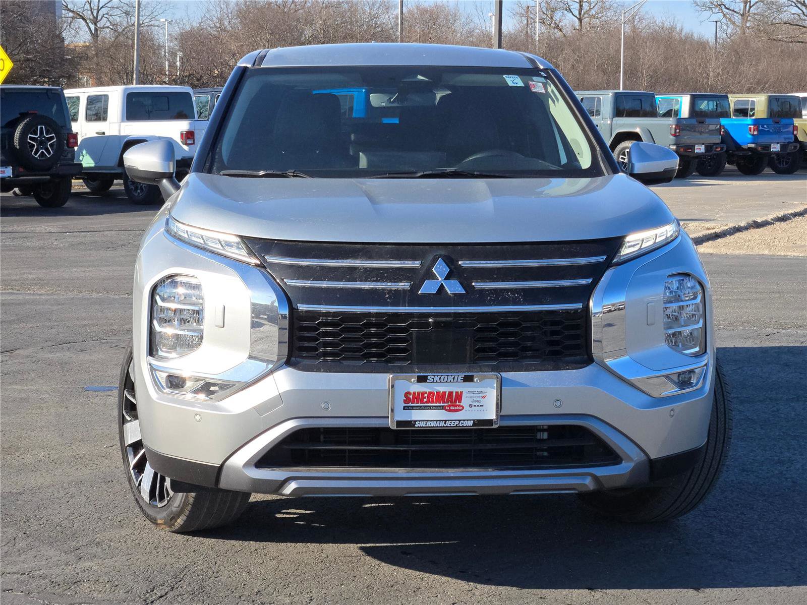 Used 2025 Mitsubishi Outlander SEL image 4