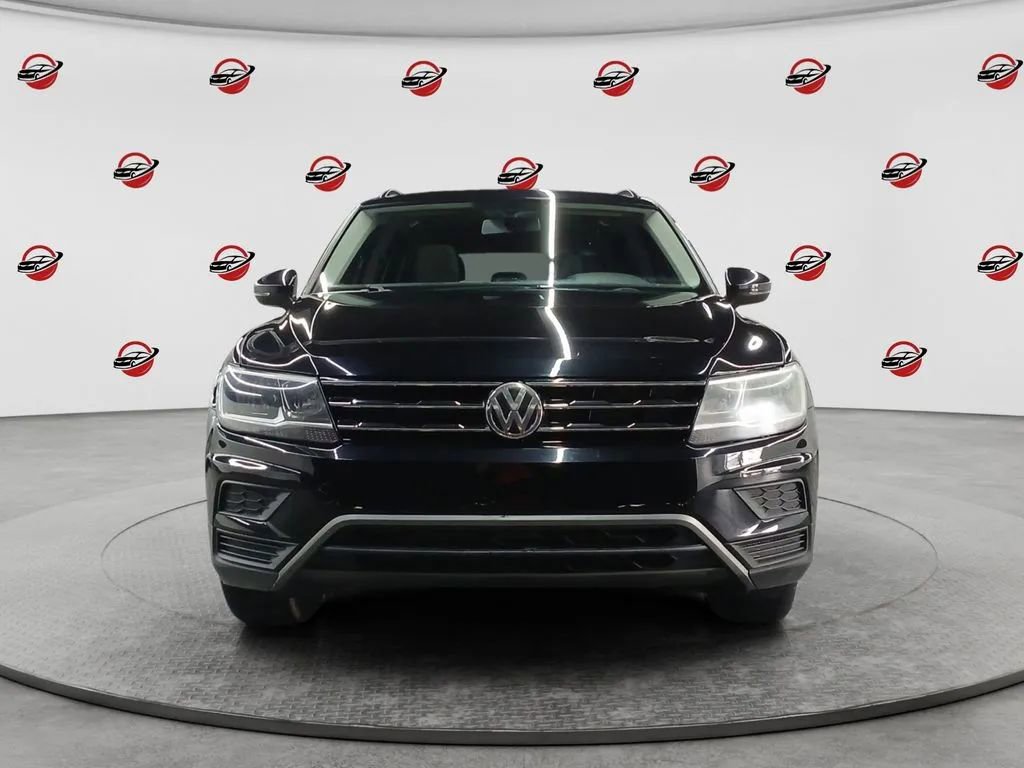 Used 2020 Volkswagen Tiguan SE w/ Panoramic Sunroof Package FWD image 8