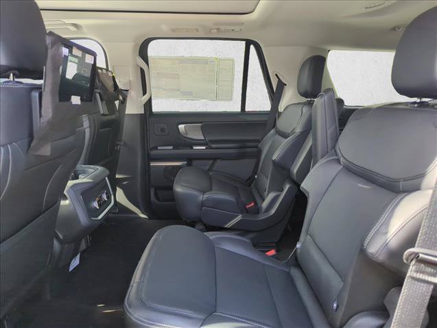 New 2026 Ford Expedition Platinum w/ Driver's Package AWD/4WD image 17