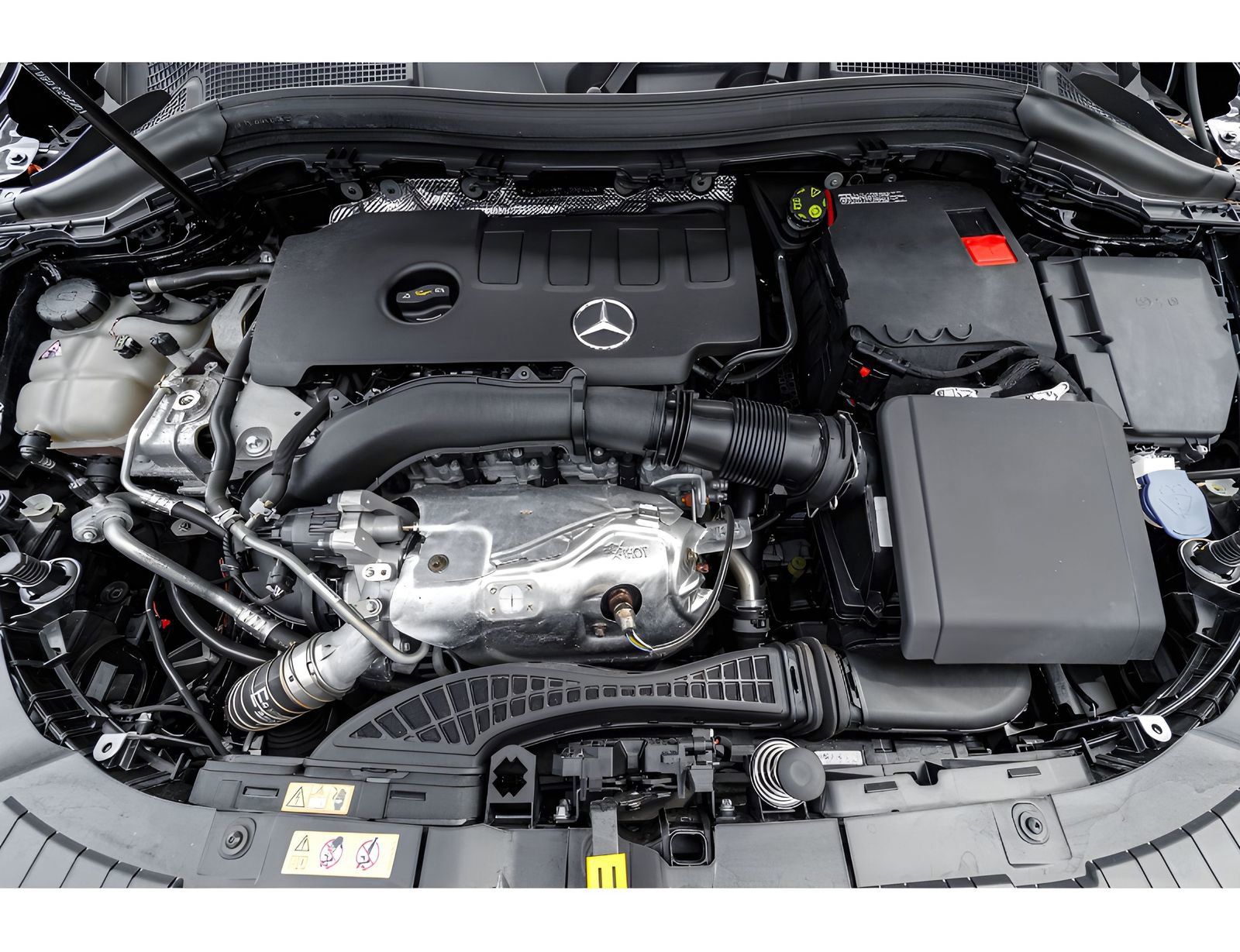 Used 2022 Mercedes-Benz GLA 250 4MATIC image 16