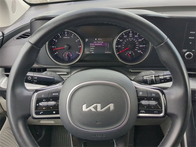 Used 2024 Kia Carnival LX image 32