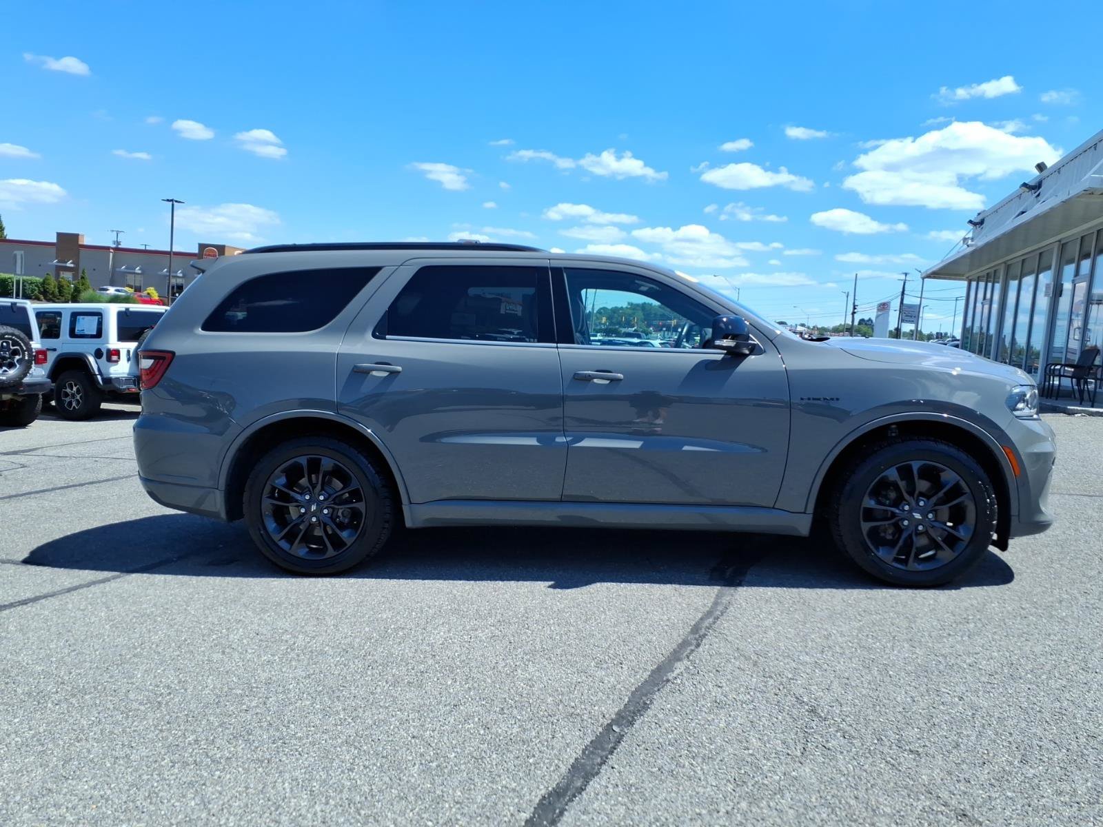 Used 2023 Dodge Durango R/T AWD/4WD image 8