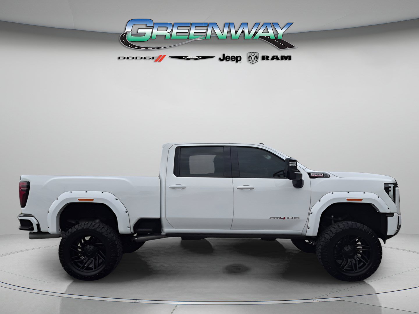 Used 2025 GMC Sierra 2500 AT4 w/ AT4 Premium Plus Package AWD/4WD image 4