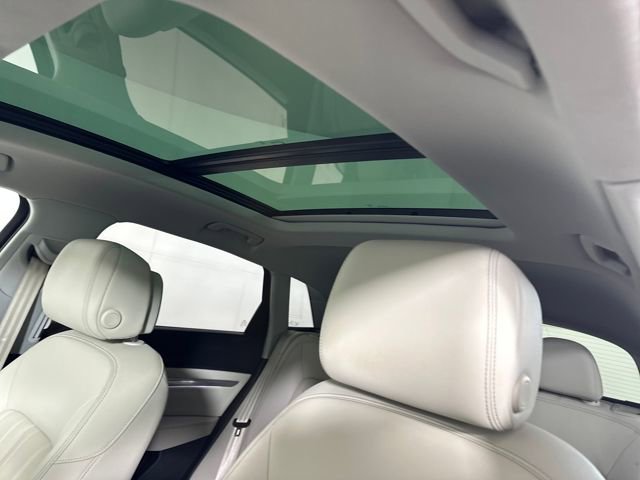 Used 2024 Audi Q8 e-tron Premium Plus w/ Premium Plus Package image 12