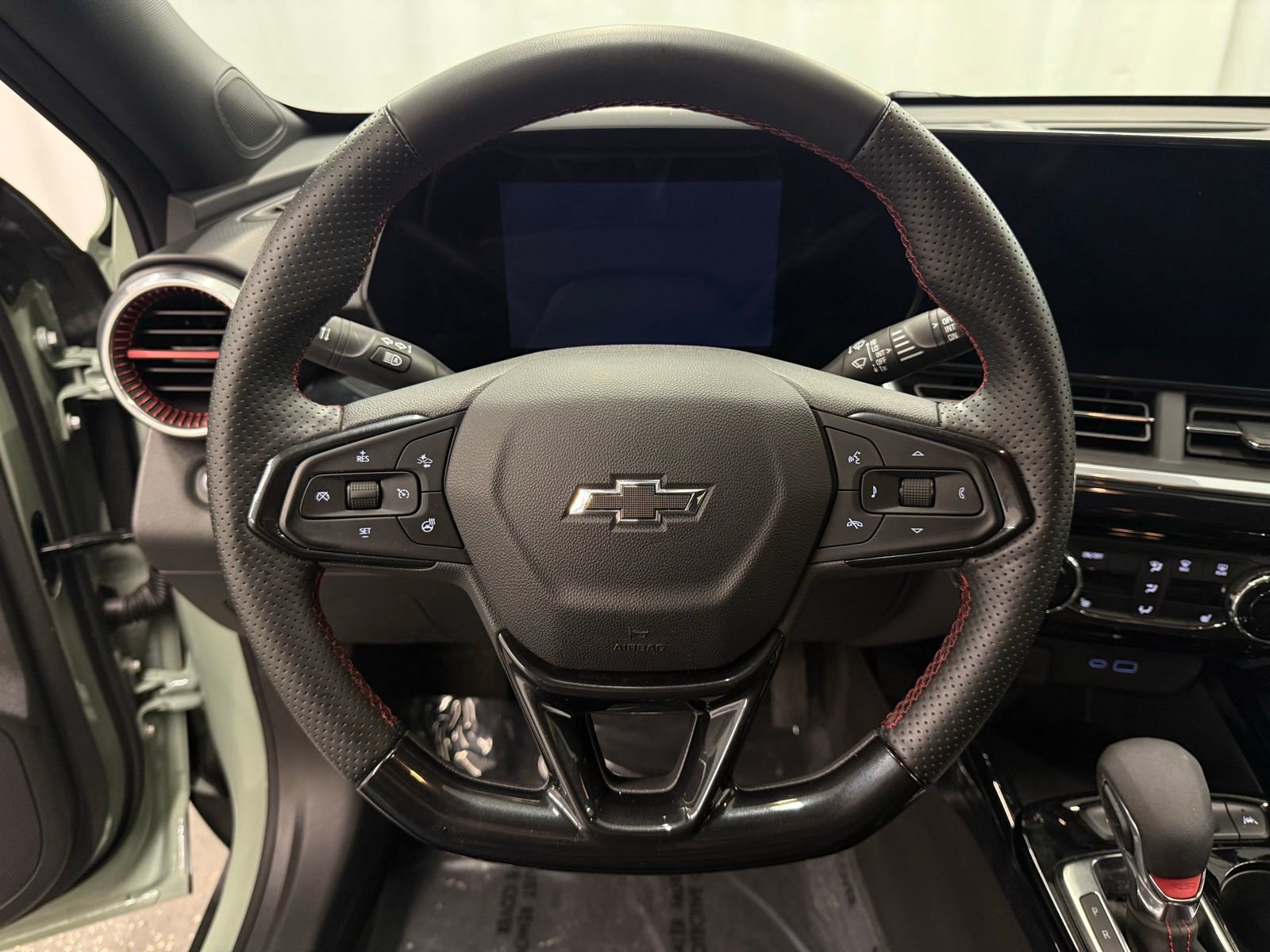 Used 2024 Chevrolet Trax RS w/ Driver Confidence Package image 12