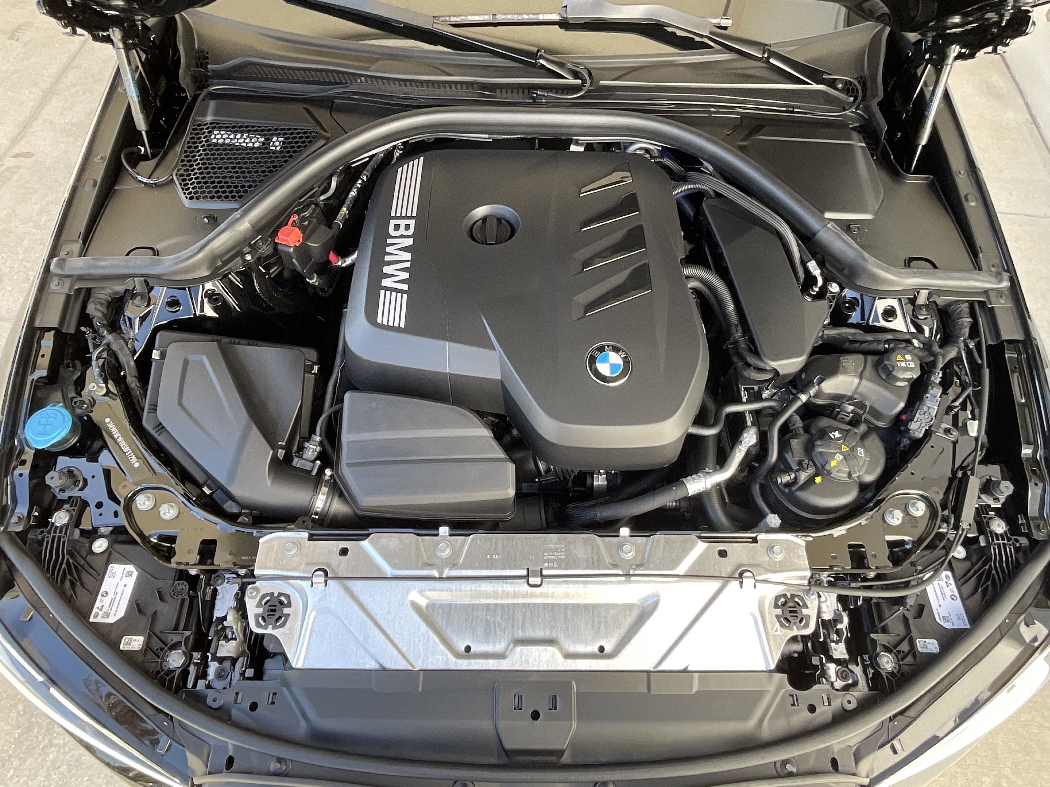 Certified 2025 BMW 330i Sedan image 34