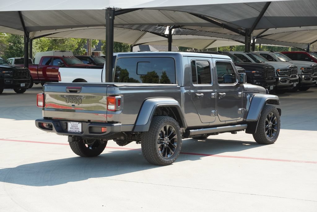 Used 2025 Jeep Gladiator Sport AWD/4WD image 5