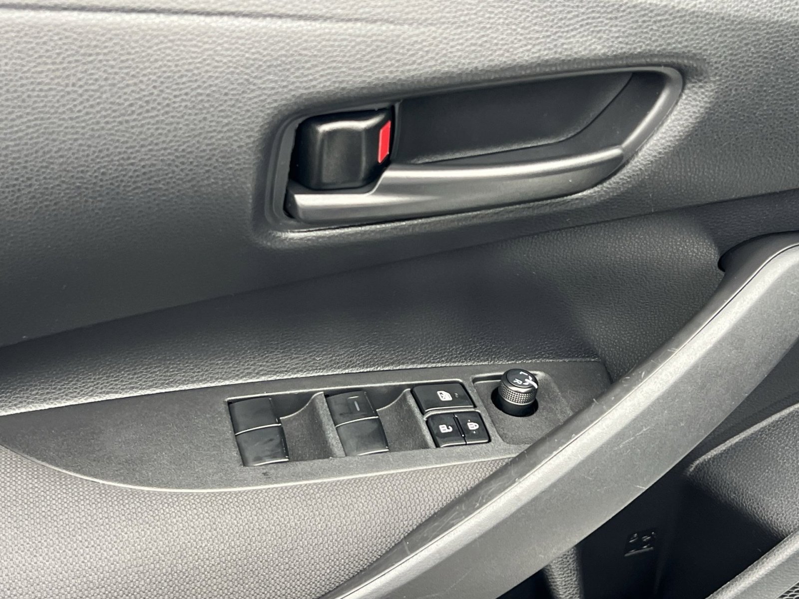 Used 2024 Toyota Corolla LE image 13