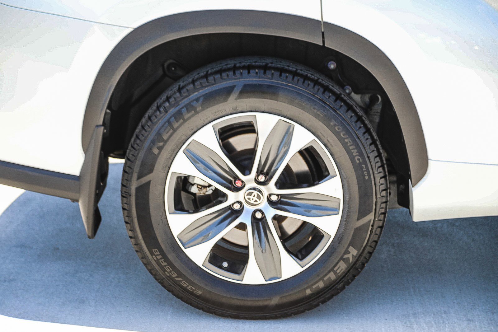 Used 2023 Toyota Highlander XLE FWD image 11