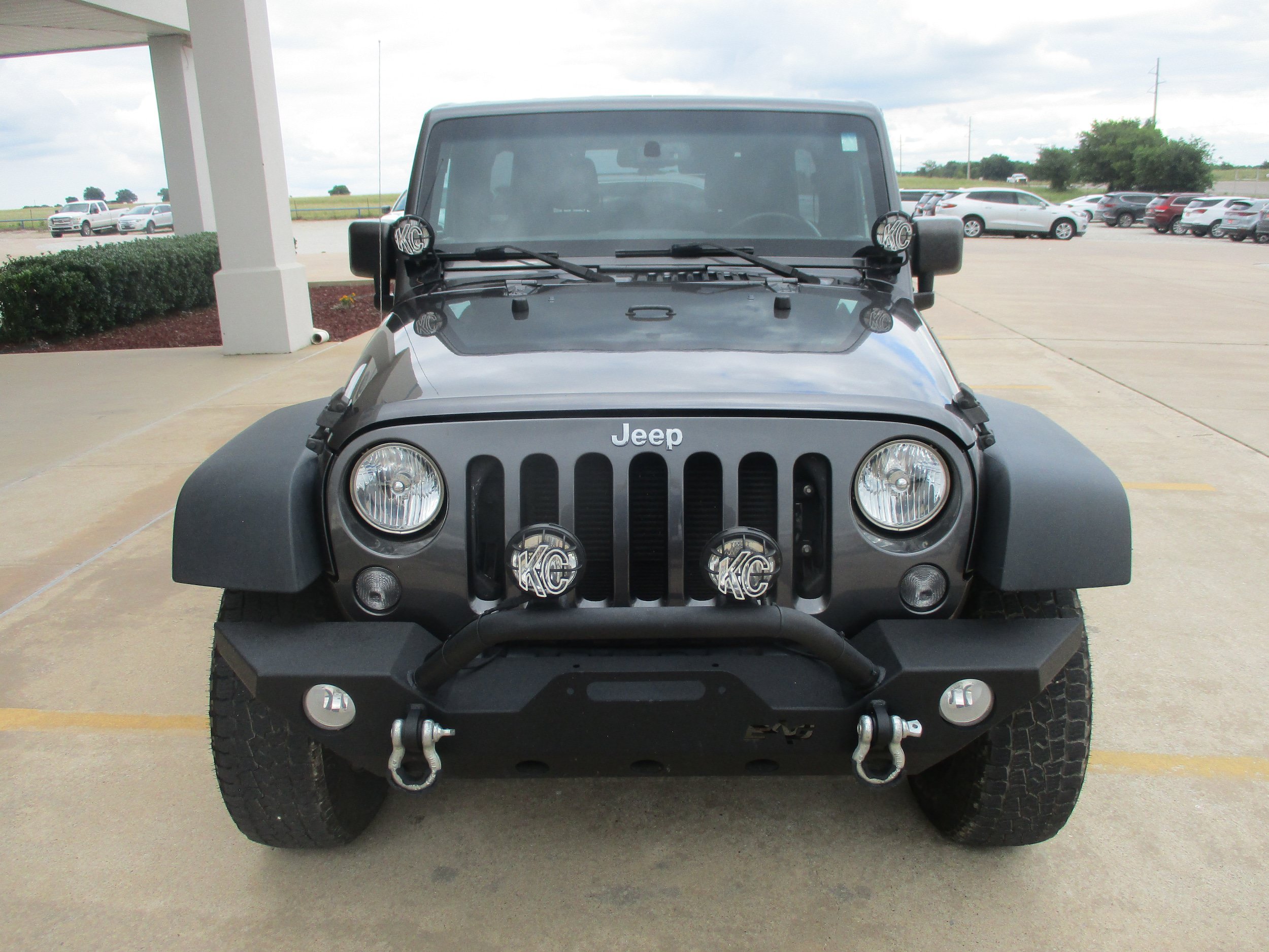 Used 2018 Jeep Wrangler Unlimited Sport S AWD/4WD image 11