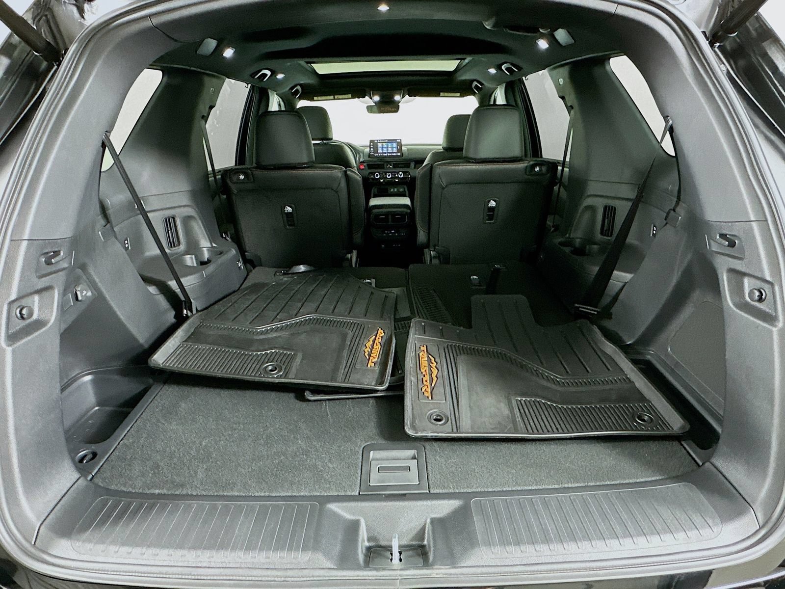 Used 2024 Honda Pilot TrailSport image 39
