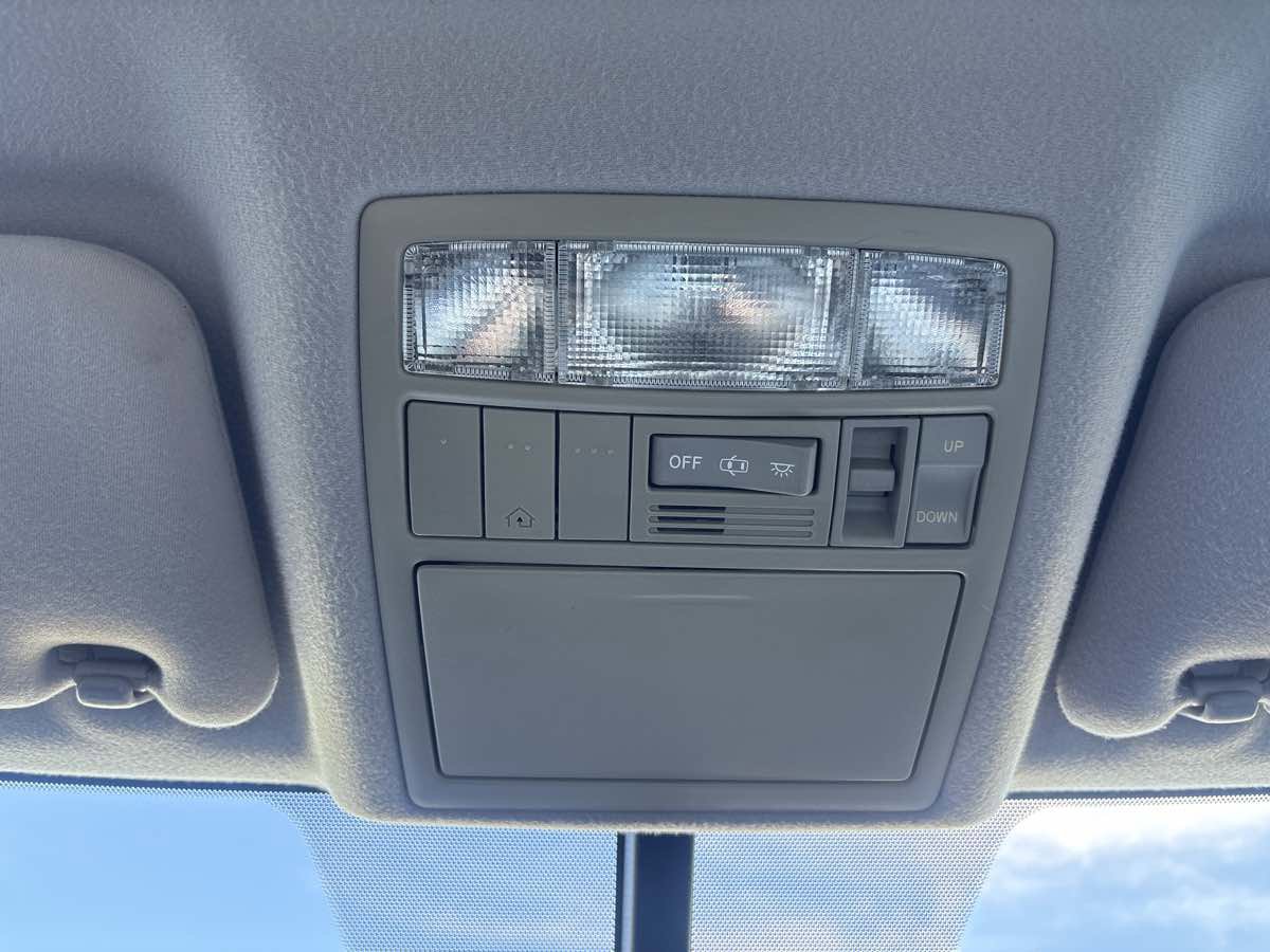 Used 2011 Toyota Venza w/ Leather Pkg image 29