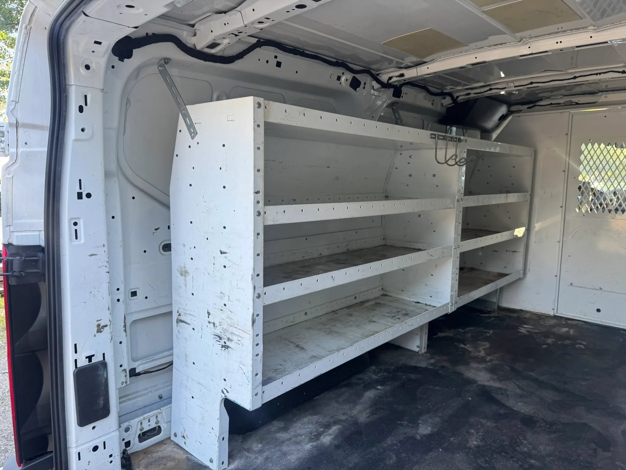 Used 2016 Ford Transit 250 130 Low Roof RWD image 16