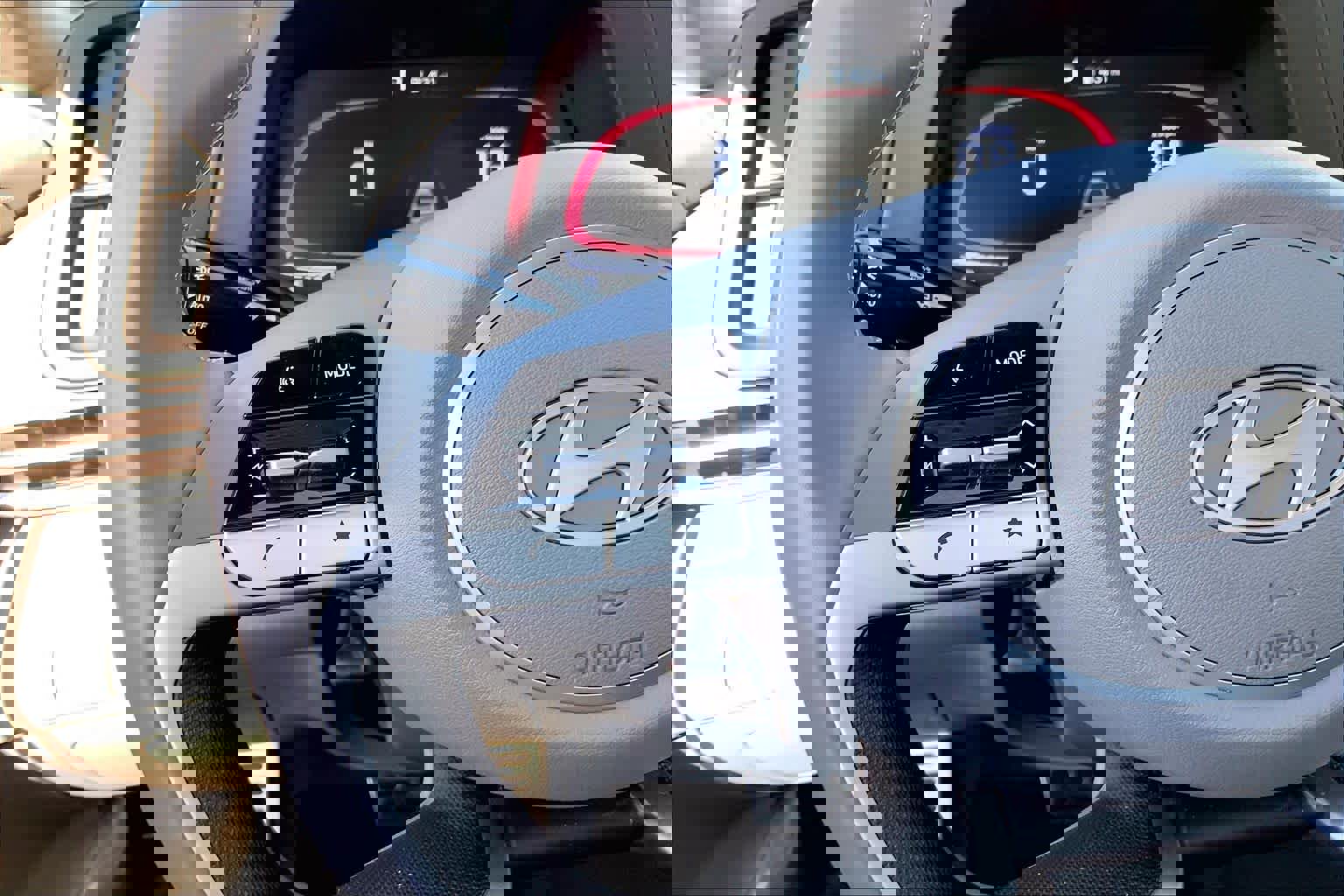 Used 2025 Hyundai Elantra Sport image 24