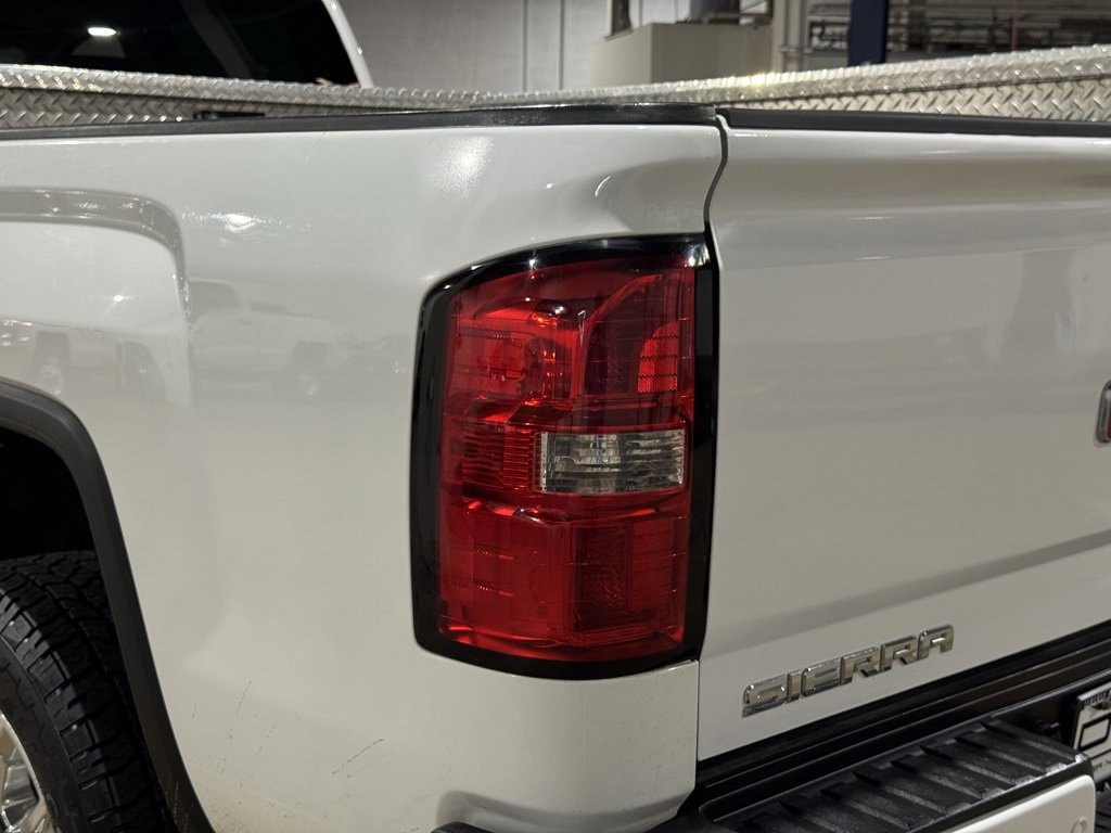 Used 2015 GMC Sierra 3500 Denali image 13