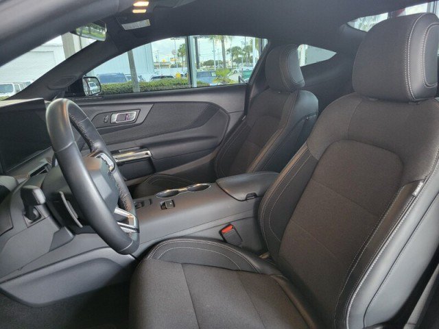 Used 2025 Ford Mustang GT RWD image 8