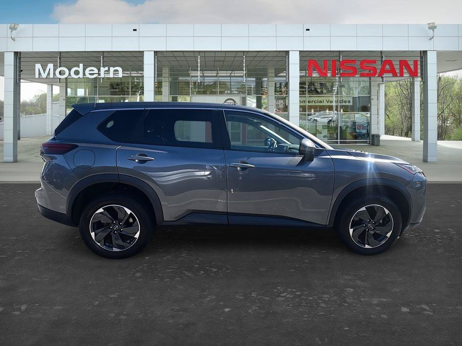 Certified 2025 Nissan Rogue SV AWD/4WD image 6