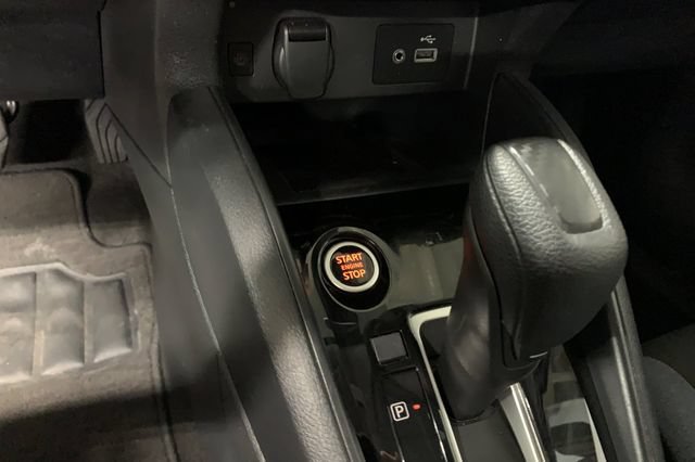 Used 2025 Nissan Versa SV FWD image 25
