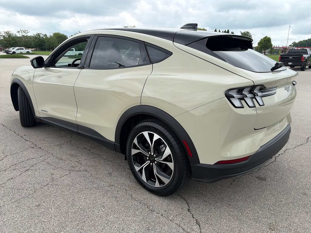 Used 2025 Ford Mustang Mach-E Select w/ Comfort Package Lite AWD/4WD image 5
