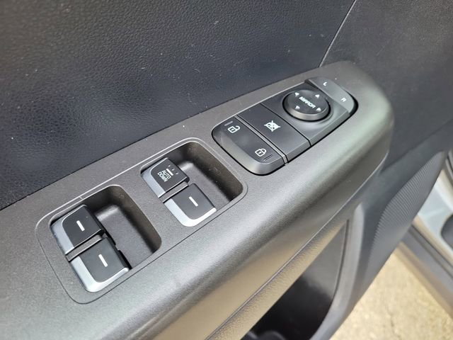 Used 2021 Kia Sportage LX image 17