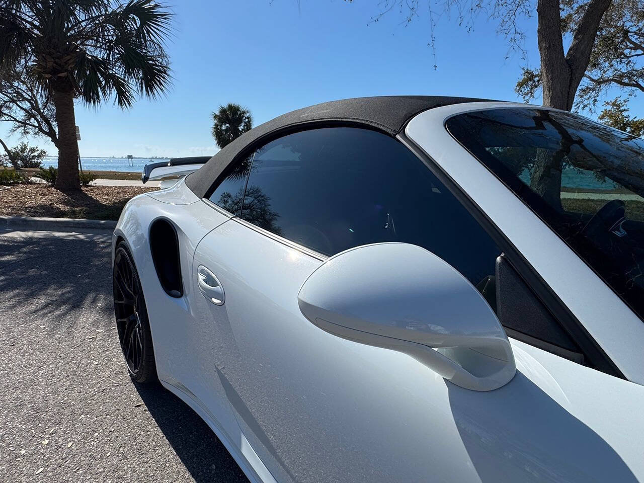 Used 2015 Porsche 911 Turbo S AWD/4WD image 32