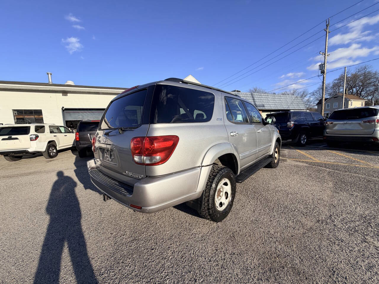 Used 2005 Toyota Sequoia SR5 image 10