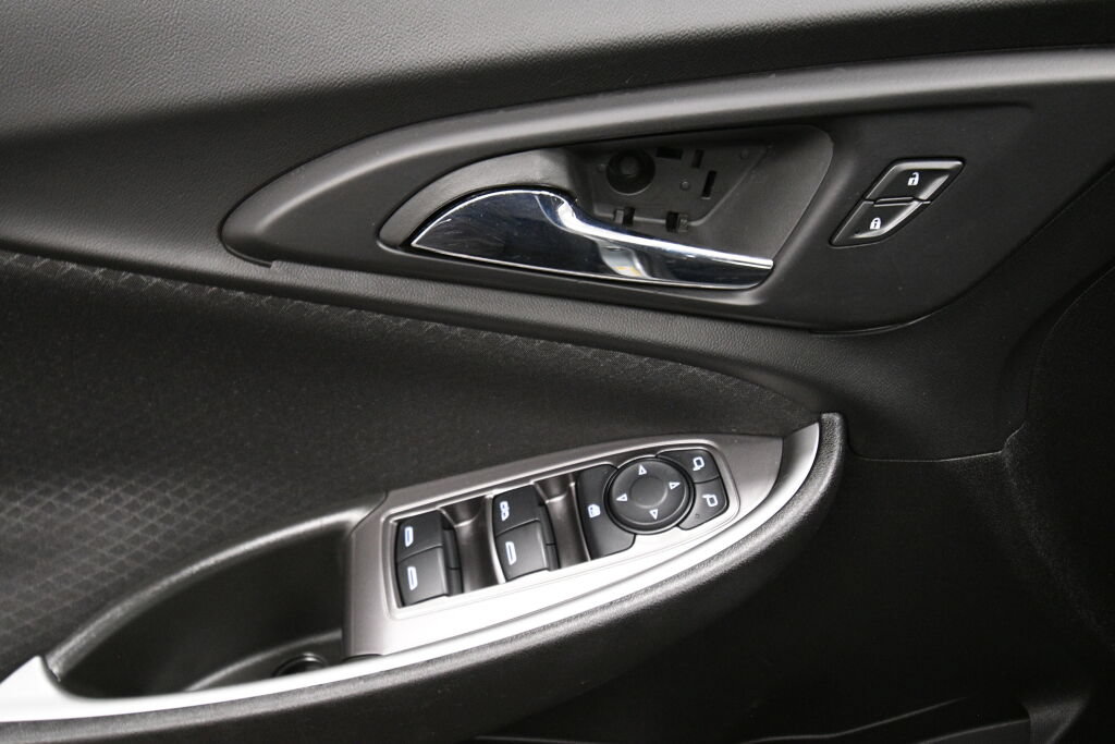 Used 2024 Chevrolet Malibu LT FWD image 11