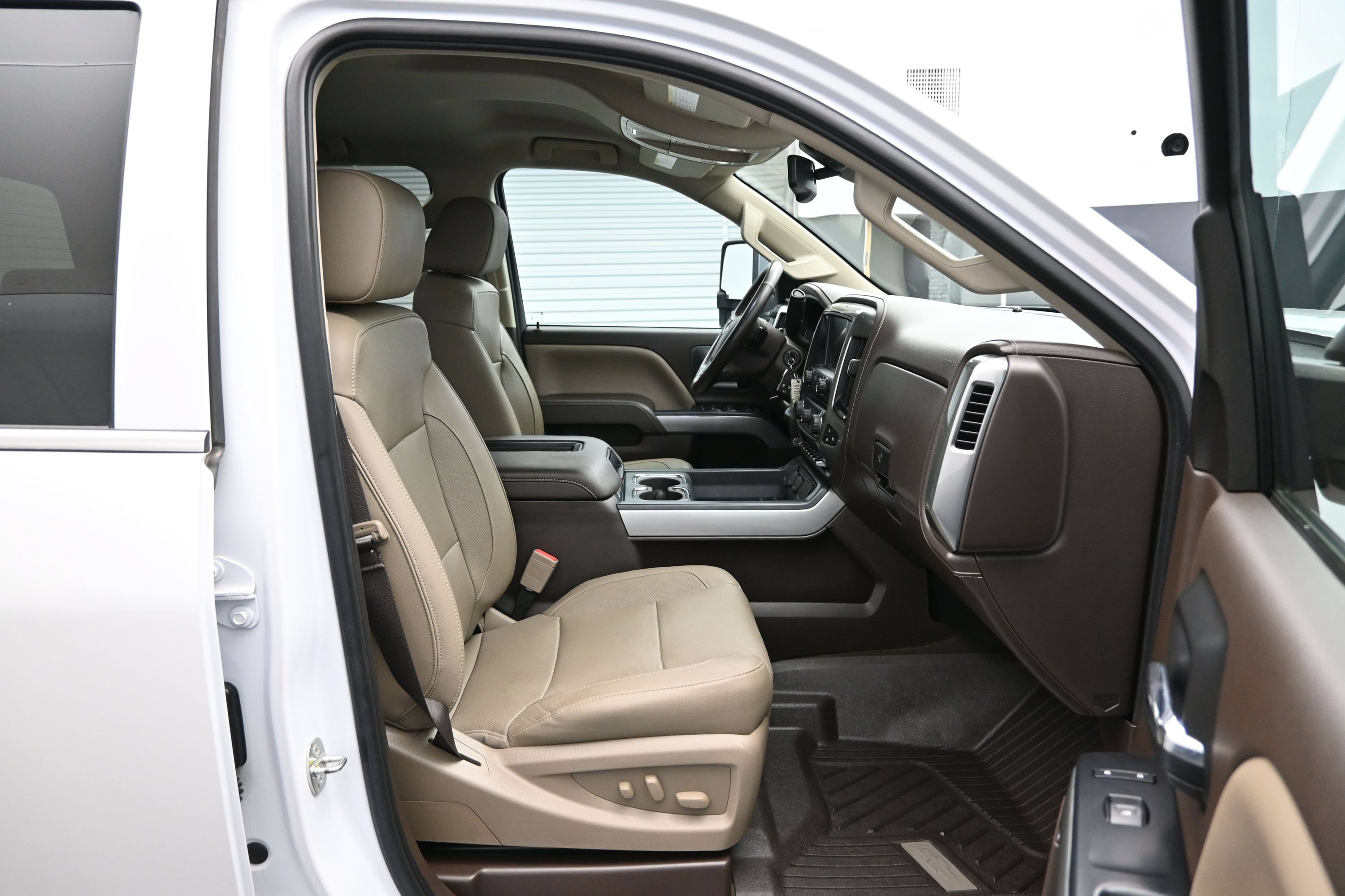 Used 2018 Chevrolet Silverado 2500 LTZ w/ Duramax Plus Package AWD/4WD image 13
