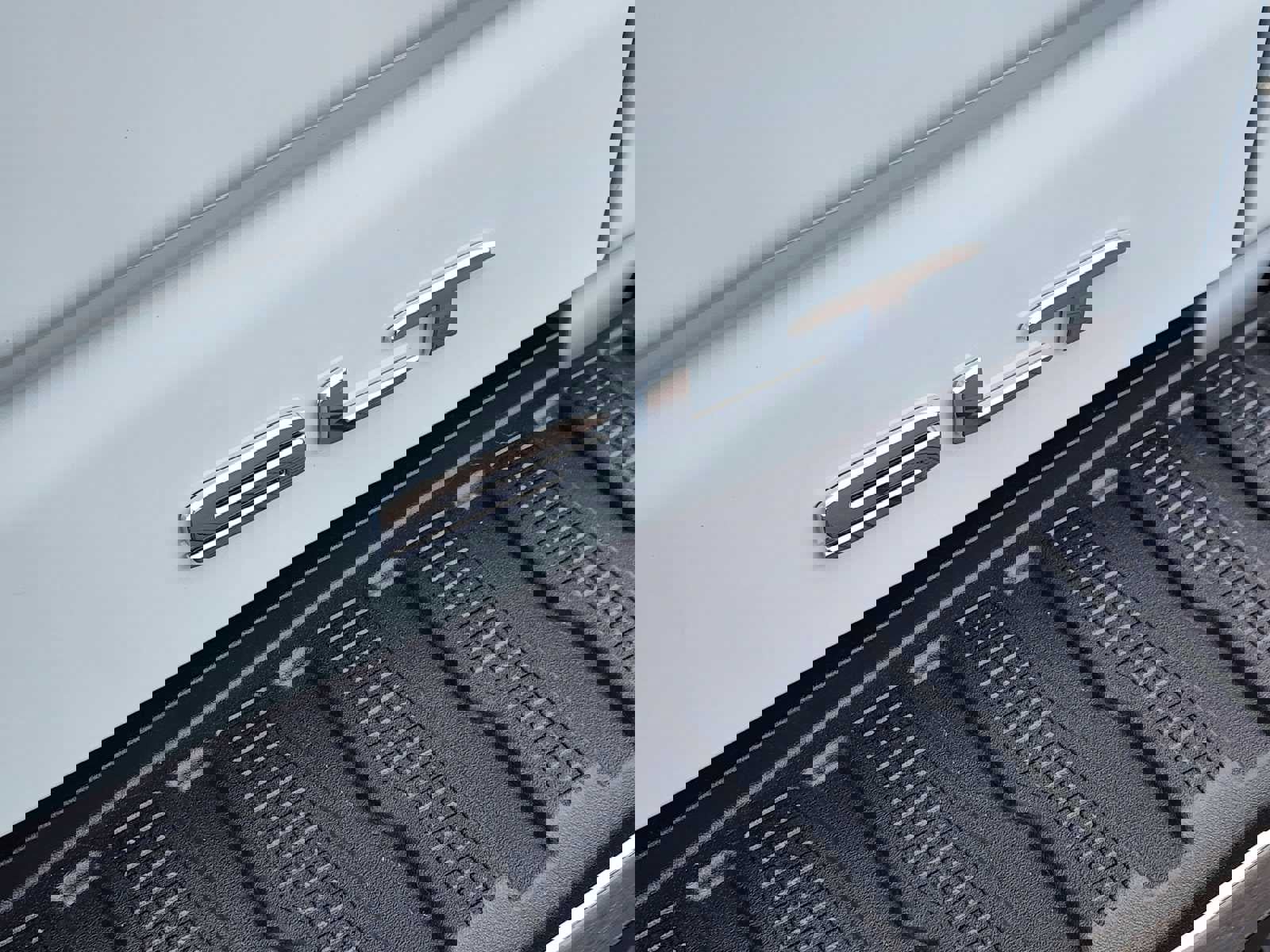 New 2026 GMC Sierra 2500 SLT w/ SLT Convenience Package image 13