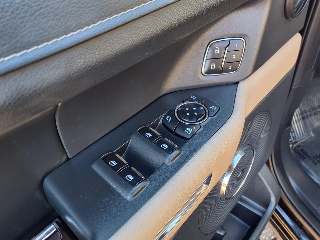 Used 2024 Ford Expedition Max Limited AWD/4WD image 22