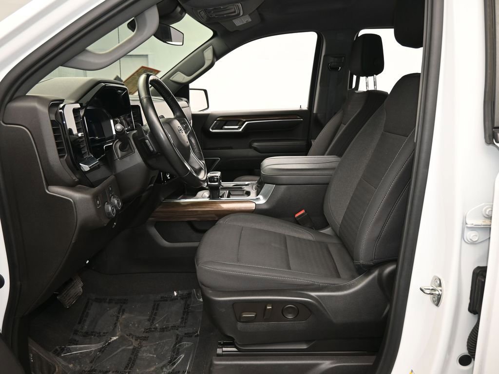 Used 2023 Chevrolet Silverado 1500 RST image 11