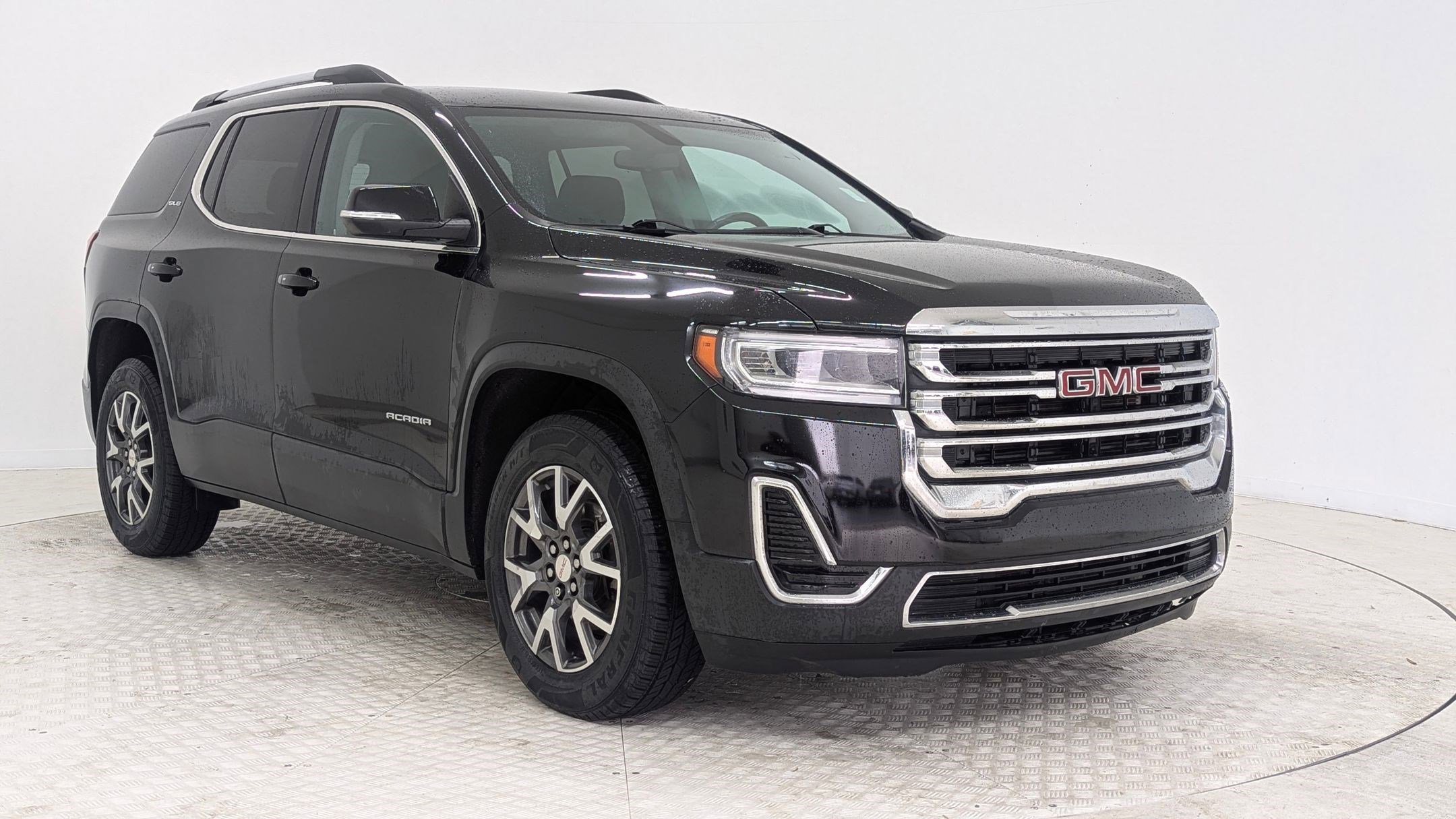 Used 2020 GMC Acadia SLE w/ Driver Convenience Package image 6