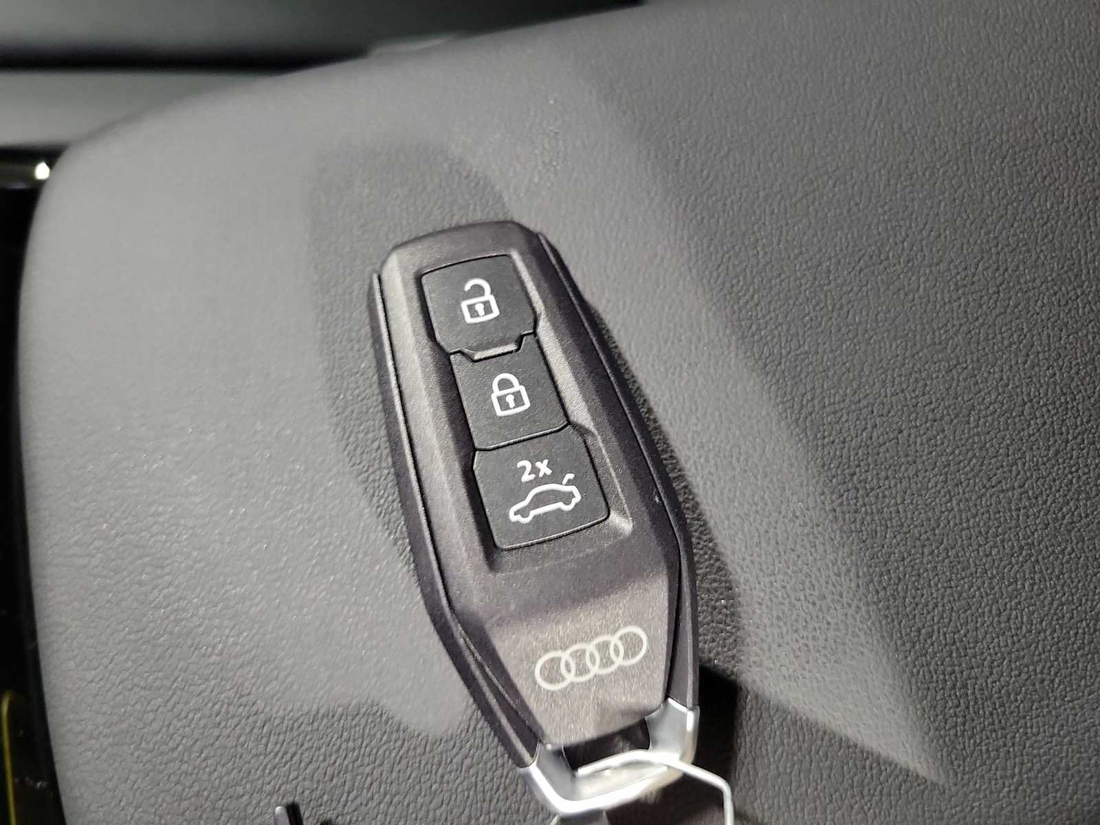 New 2027 Audi Q6 e-tron Premium Plus AWD/4WD image 28